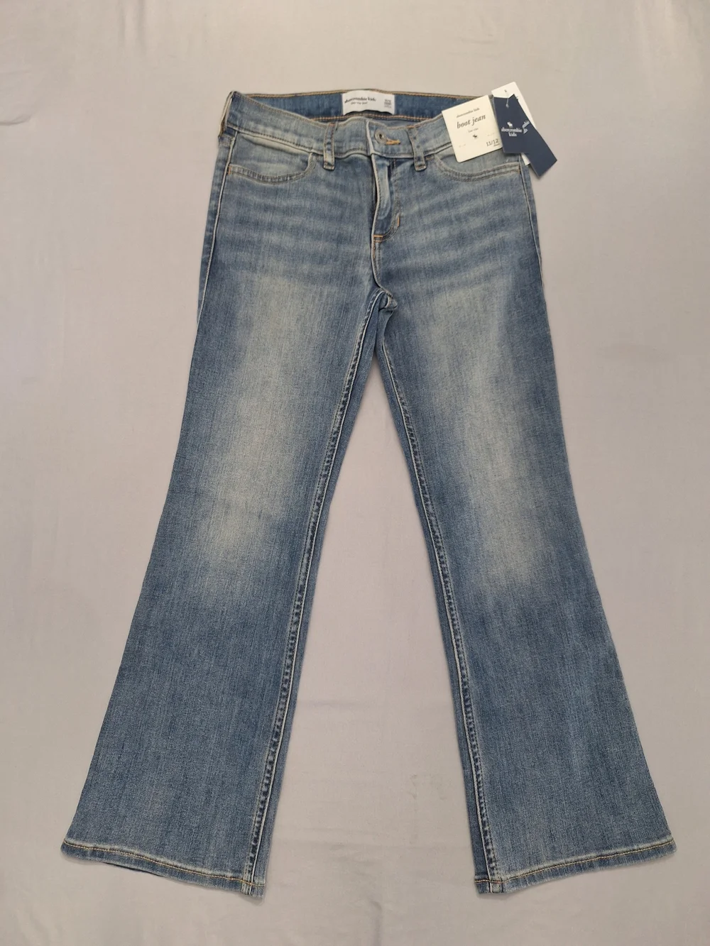 abercrombie kids Medium Blue Low Rise Boot Jeans, 11/12 Short, NWT